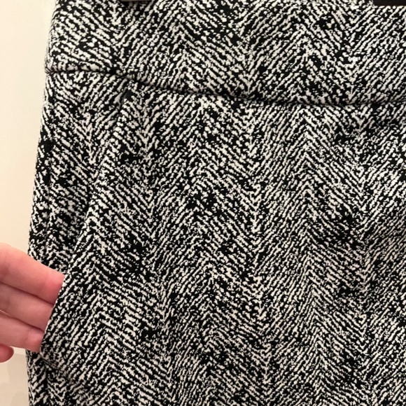 ✨NWOT✨ CAbi Agent Skirt - Sz 4 - Picture 7 of 10